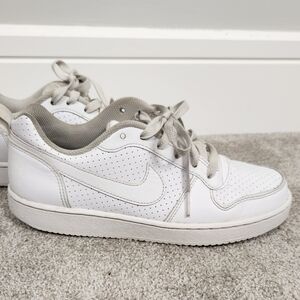 Nike Court Borough Low Triple White Low Top Sneaker Skate Shoes Size Youth 5.5